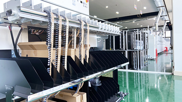 欣桐智能生產(chǎn)車(chē)間